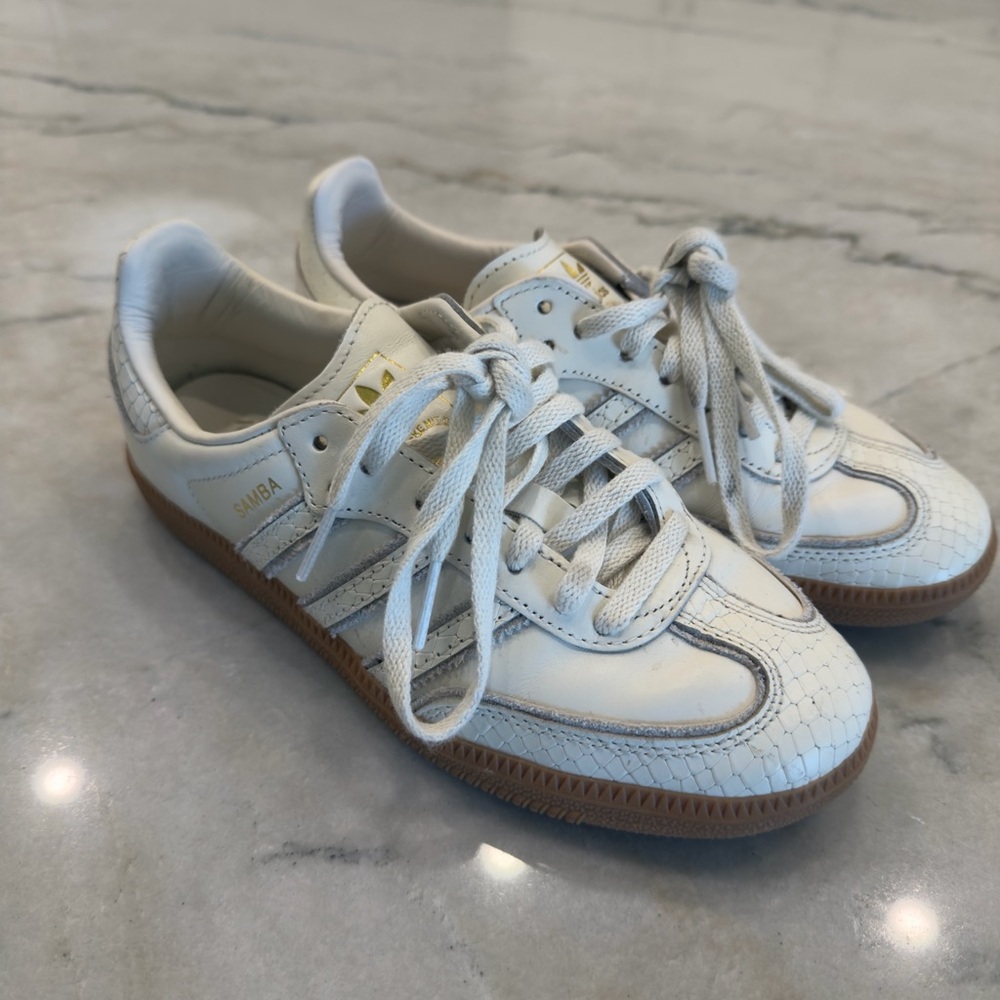 Adidas Samba OG 'Snakeskin 
UK Size 3 is usually a 5 US Women